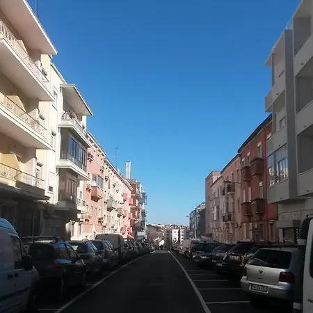 Belem Cozy Bedroom *